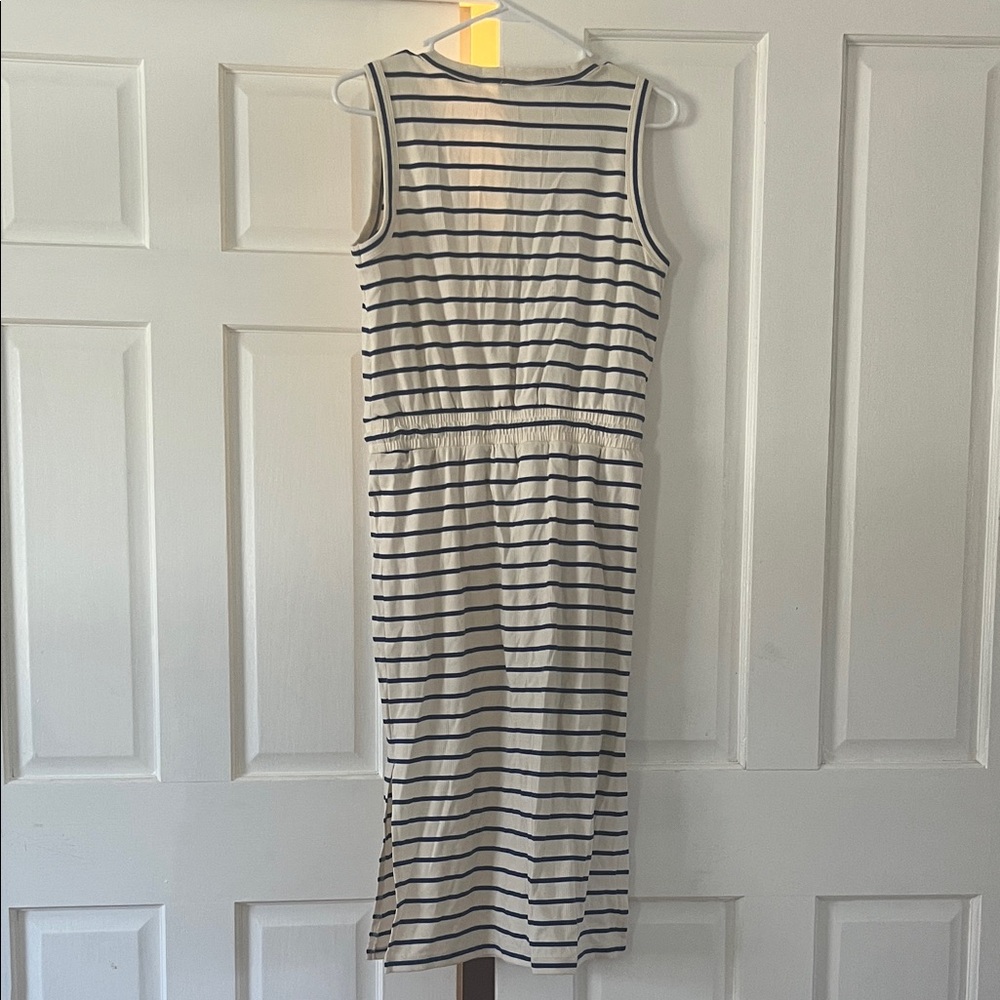Evereve Cream and Navy Striped V-Neck Midi Dress - Picture 6 of 7
